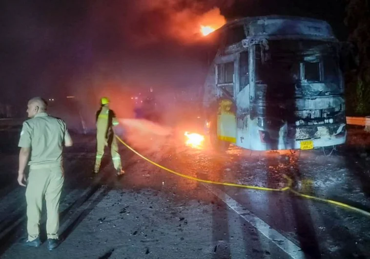 Nine Killed, 20 Rescued After Sleeper Bus Catches Fire on Yamuna Expressway