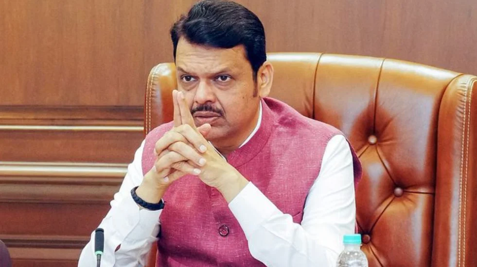 Tiger Shroff Firing Case: All Accused and Their Handlers Will Be Traced, Says CM Fadnavis