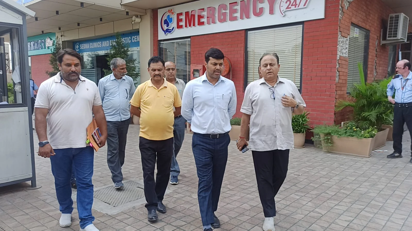 JMC Comm Reviews Fire Safety Compliance, Assures Support to Commercial Establishments for Fire NOCs