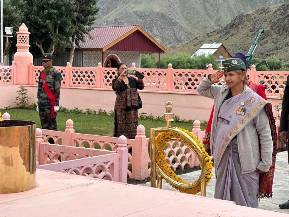 Fifty-three ex-servicemen pay homage at Kargil war memorial