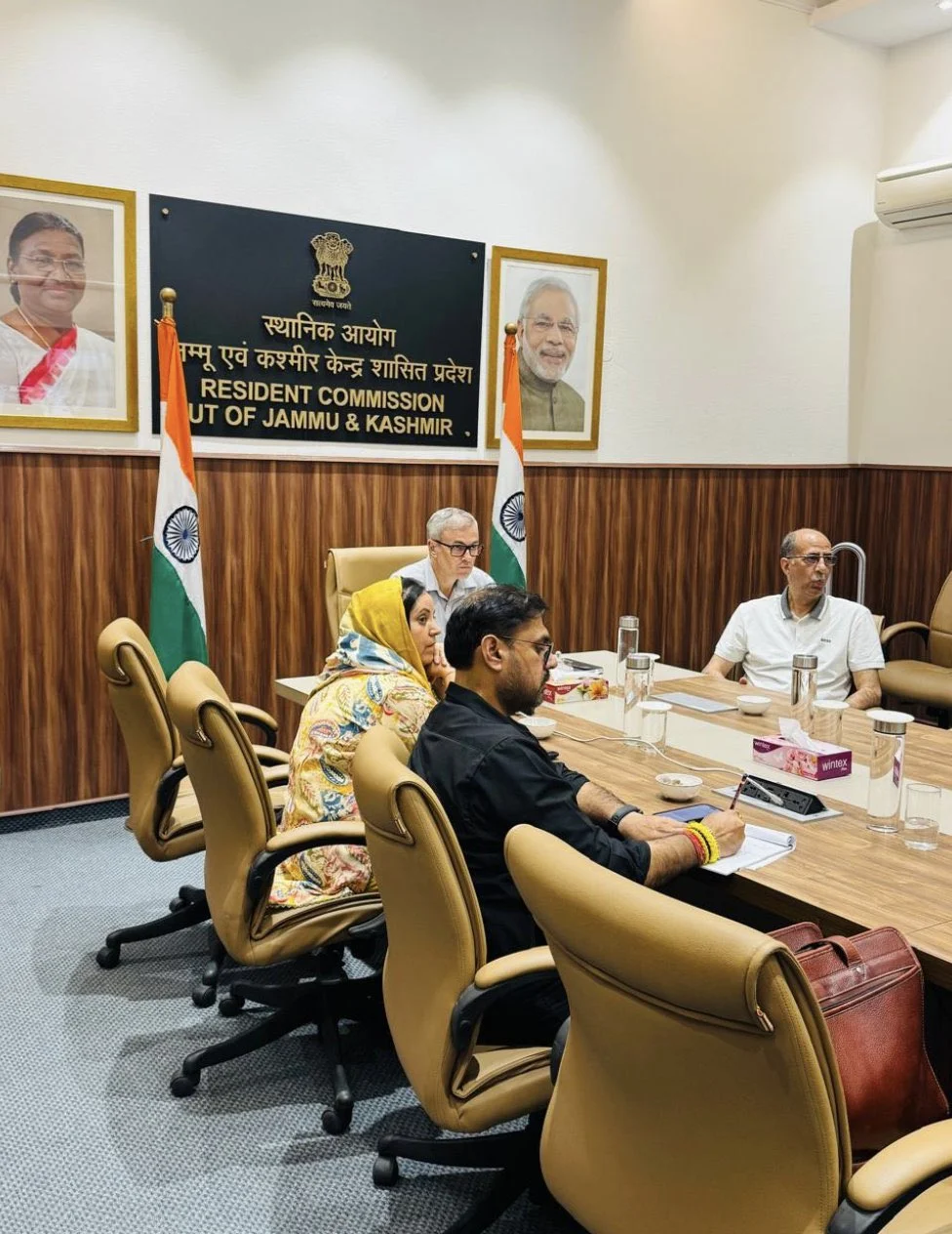 CM Omar Reviews Flood Situation, Directs Swift Restoration of Roads, Power, Relief Measures