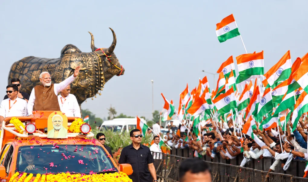 ‘Modi kahin nahi jayega’ slogans echo at PM's roadshow, rally in Gujarat's Banaskantha