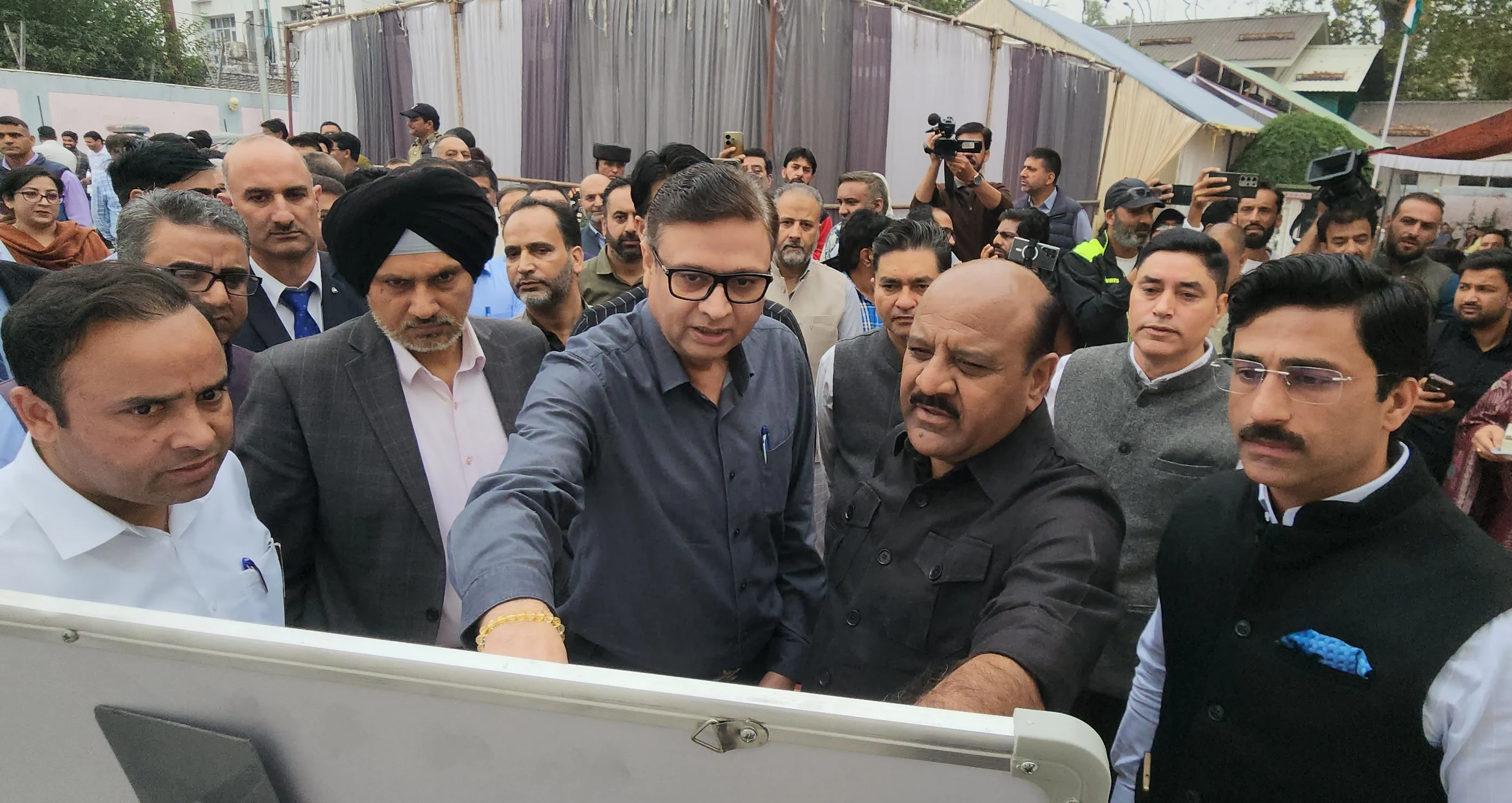 Deputy CM Surinder lays foundation stone for Café House, Guest House at Rajbagh