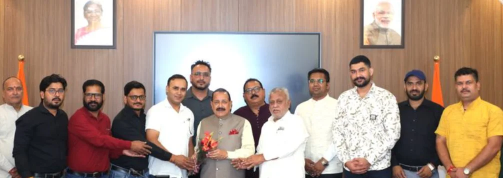AFHQ Employees’ Delegation Meets Dr Jitendra Singh, Appreciates Timely Promotions By DoPT
