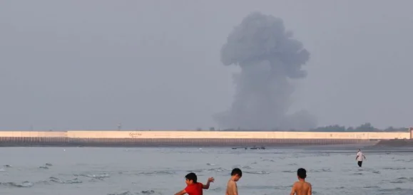 US Strikes Iran As Tehran Targets UAE Tankers, Bahrain In Escalating Strait Of Hormuz Conflict