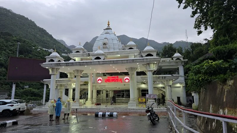 Vaishno Devi Yatra Suspension Disappoints Pilgrims, But Most Support Safety Measures