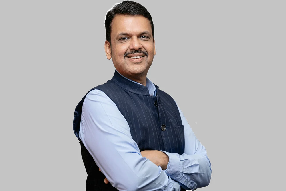 Fadnavis becomes Maharashtra's third longest serving CM, overtakes Sharad Pawar