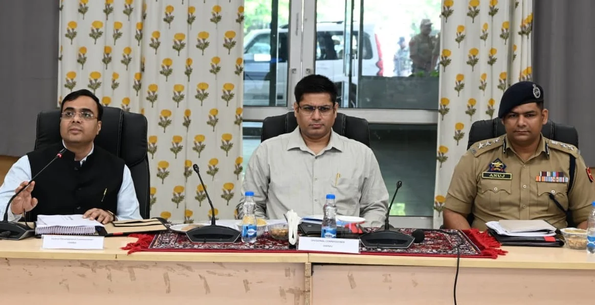 Divisional Commissioner Jammu visits Samba, Reviews Developmental works, welfare schemes