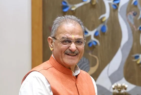 Himachal Guv urges students to protect Himalayan environment, embrace technology