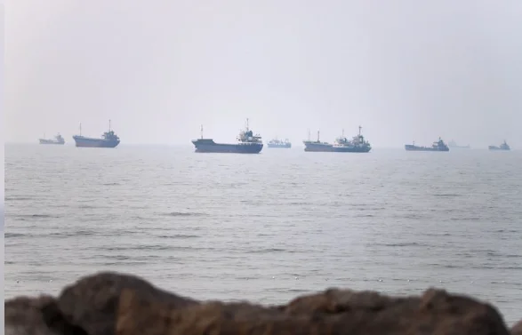 US Launches Fresh Strikes on Iranian Targets After Attacks on Gulf Shipping Route