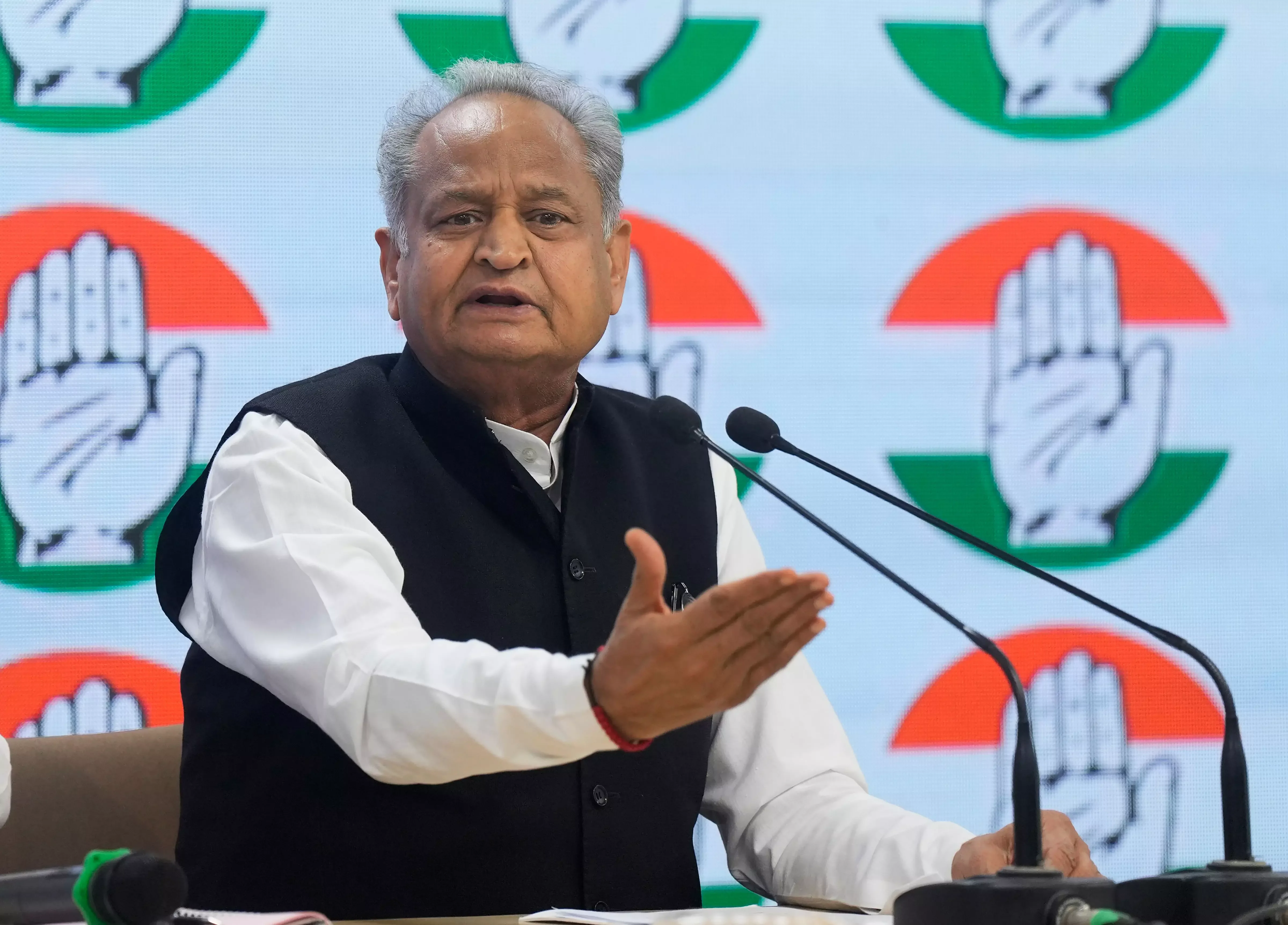 Gehlot asks Rajasthan govt to take measures for drought-like situations