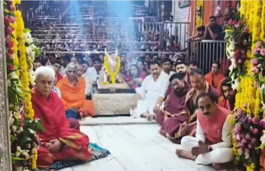 Devotees Throng Mahakaleshwar Temple on 2nd Monday of Sawan; LG Sinha attends Bhasma Aarti
