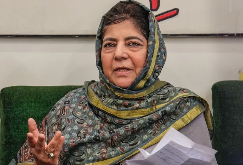 Mehbooba Urges Emergency Measures for Evacuation of Kashmir Fruit Produce