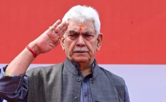 LG Manoj Sinha Hoists National Flag at Lok Bhavan on 80th Independence Day