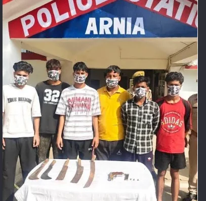 Six ‘Khauf Gang’ Members Arrested in Jammu, Three Pistols and Sharp Weapons Seized