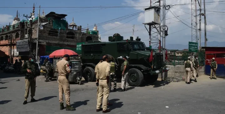 JK: IGP Crime Branch Visits Chatroo, Reviews Probe Into Tribal Girl’s Rape, Death