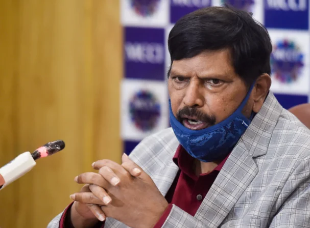 Athawale Questions ‘Fatwa’ Seeking Licence Cancellation Over Not Knowing Marathi