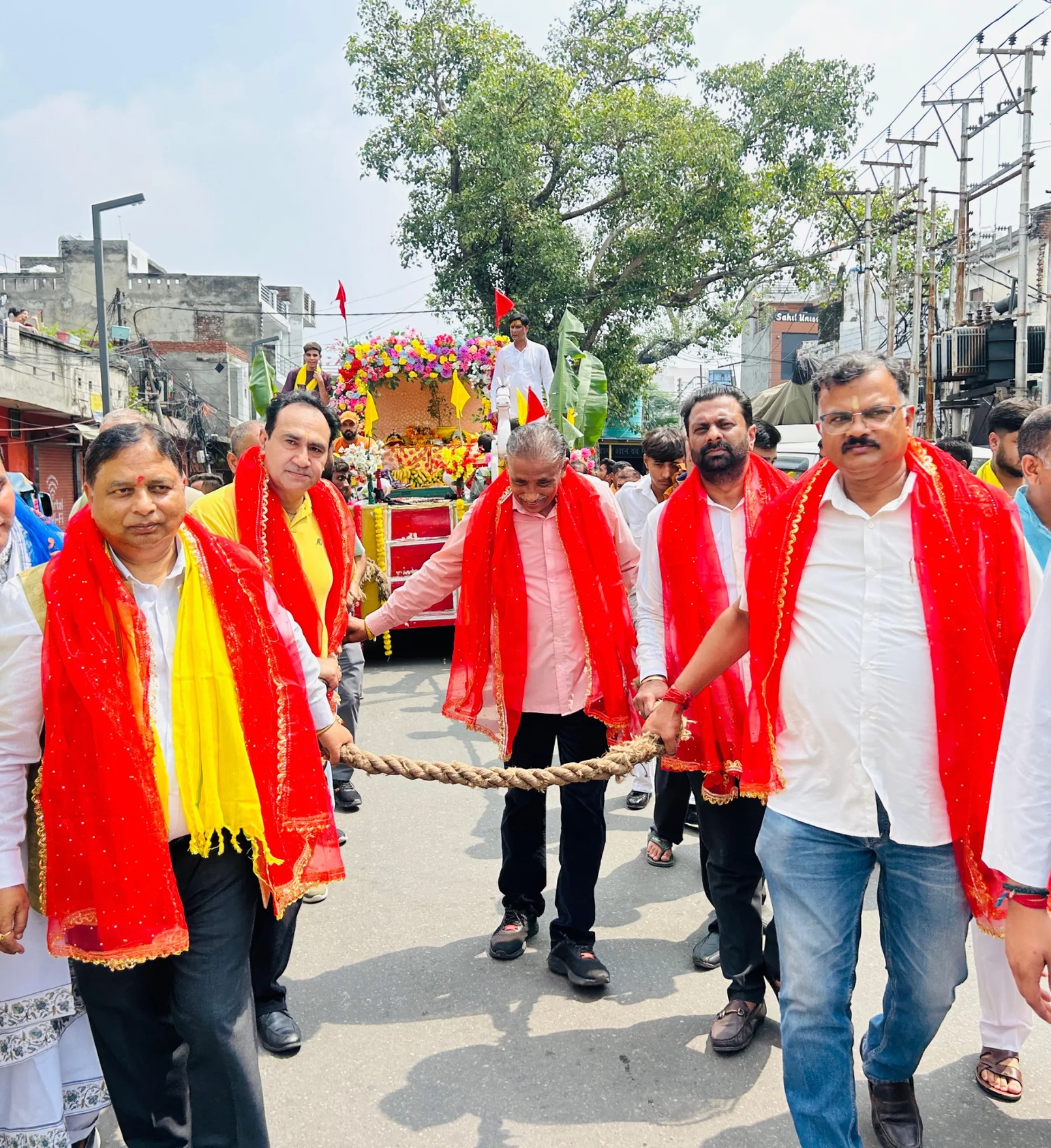 BJP takes out Janmashtami Shobha Yatra; MP Sat emphasizes teachings of Lord Krishna