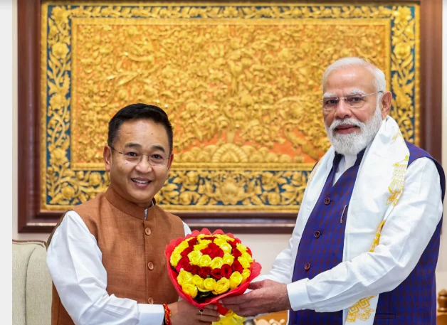 Sikkim CM Flags Off NDRF Mountaineering Expedition To Mt Jongsong
