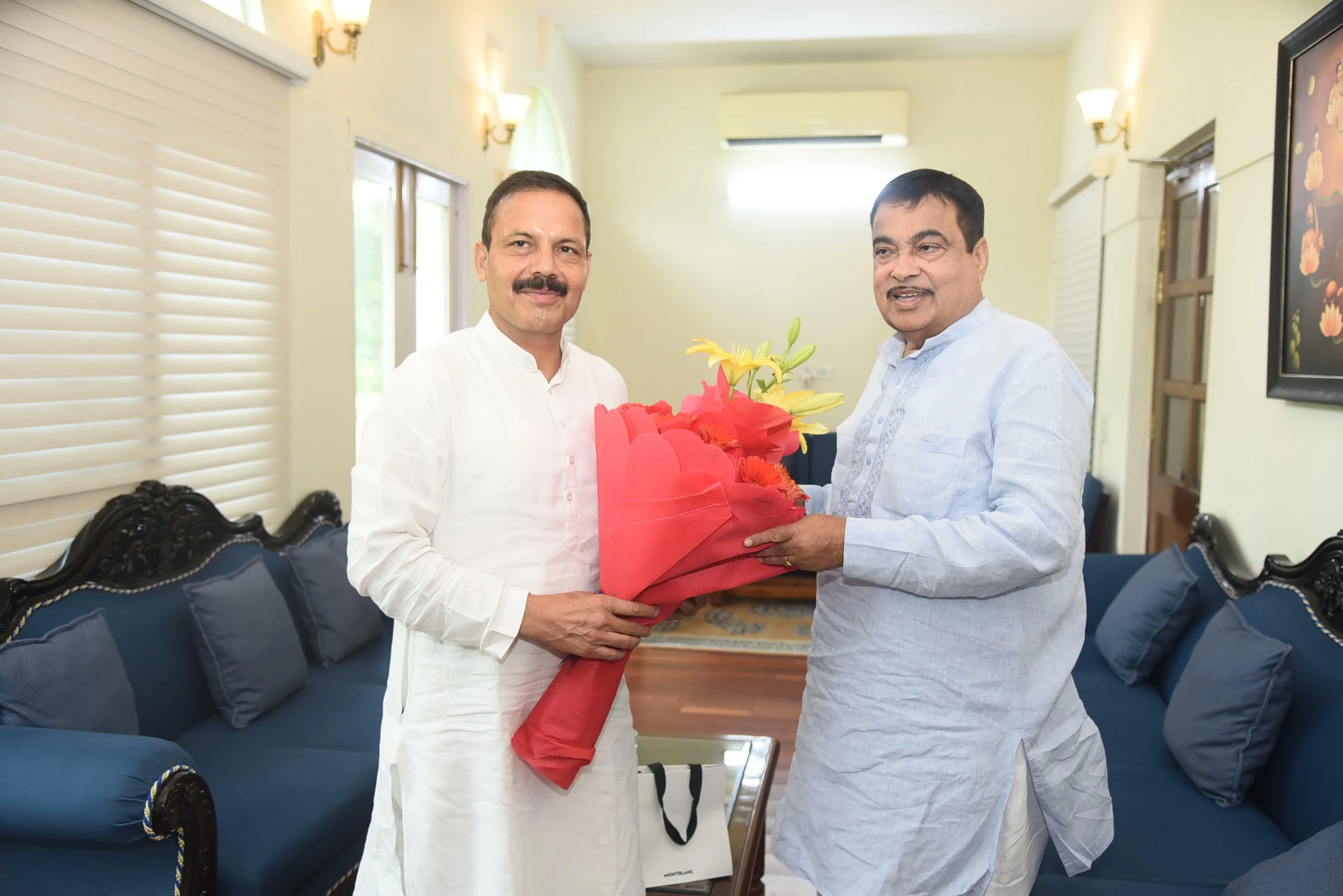 MLA Mankotia calls on Union Minister Nitin Gadkari at New Delhi