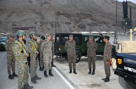 Fire and Fury Corps GOC Reviews Operational Readiness in Forward Areas of Ladakh
