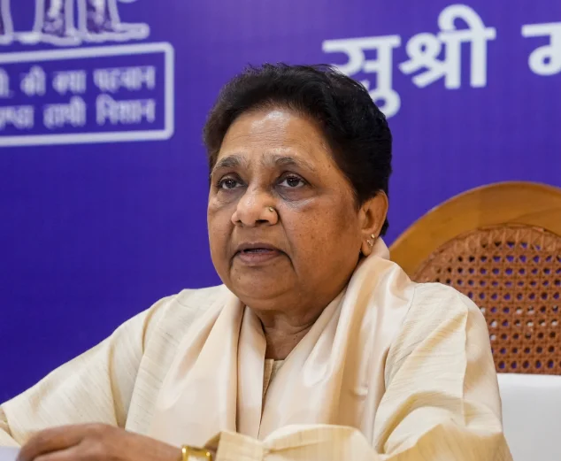 Mayawati quells 'rumours' about her health, questions Akash Anand's role