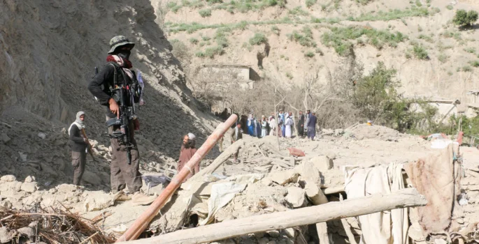 Pakistan Says 28 Militants Killed in Strikes Near Afghan Border; Kabul Reports 3 Civilian Deaths